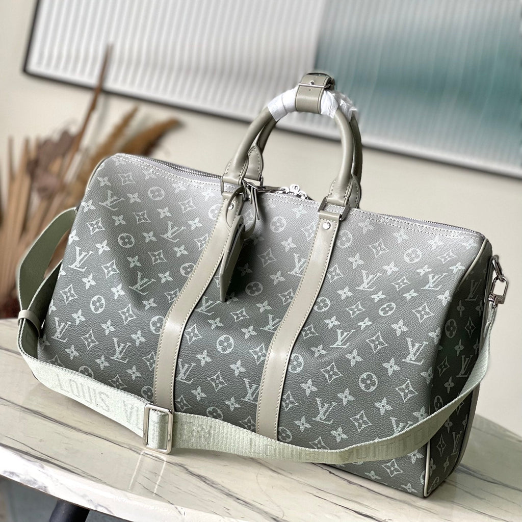 LOUIS VUITTON KEEPALL BANDOULIÈRE 45 IN GRAY MONOGRAM GRADIENT CANVAS
