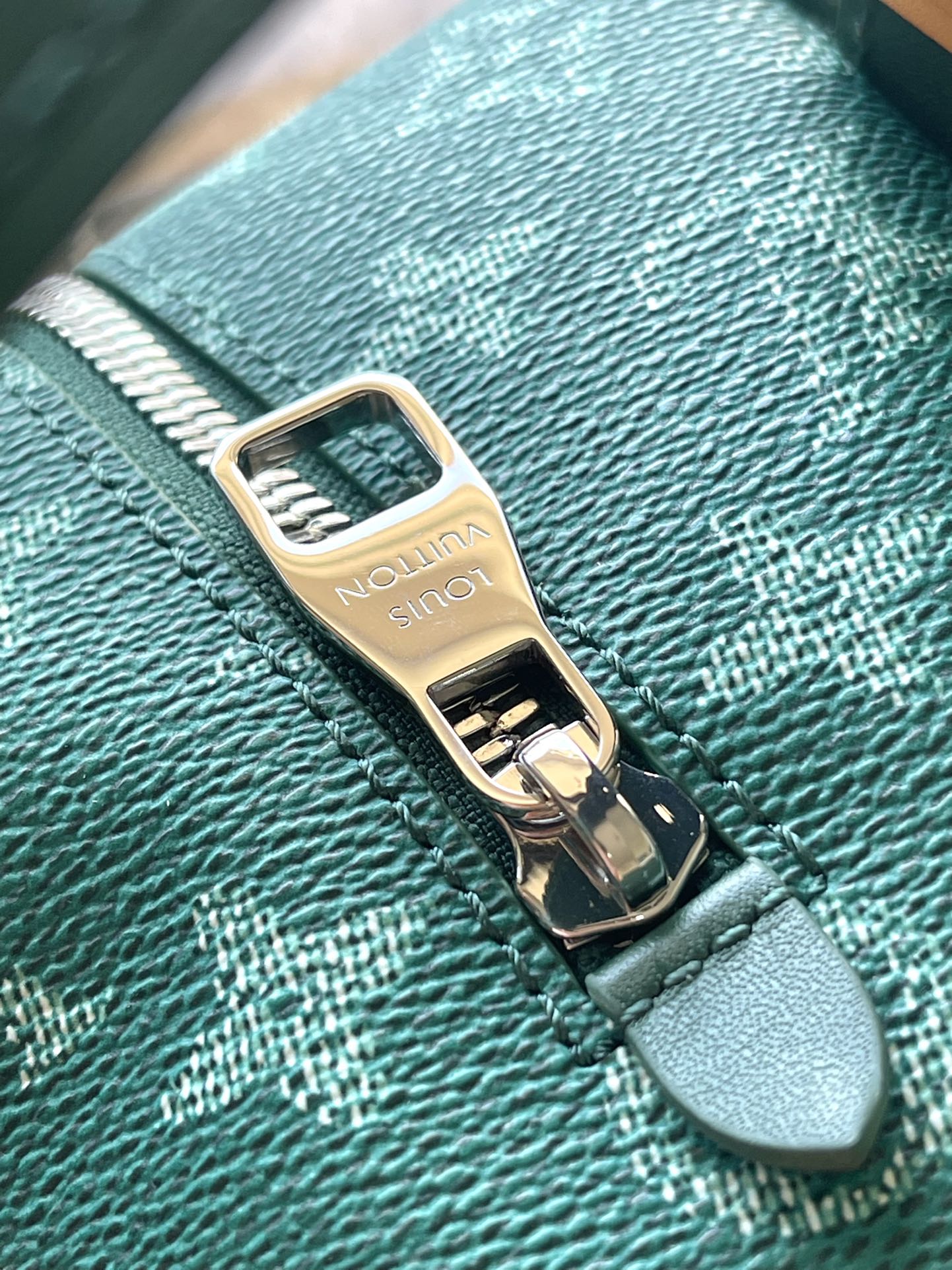 LOUIS VUITTON LOCKER DOPP KIT 28 IN GREEN MONOGRAM HERITAGE CANVAS