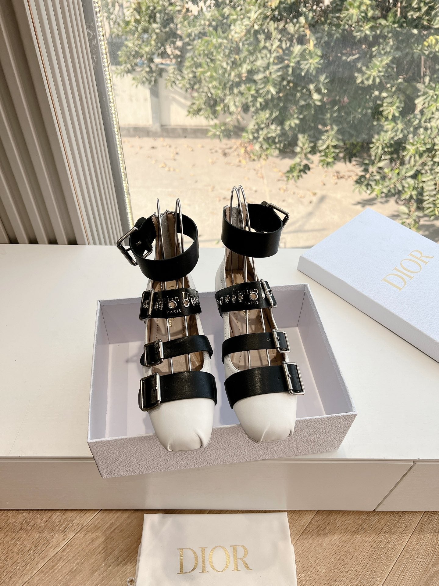 DIOR PUNK BALLET FLAT IN WHITE MIX BLACK CALFSKIN