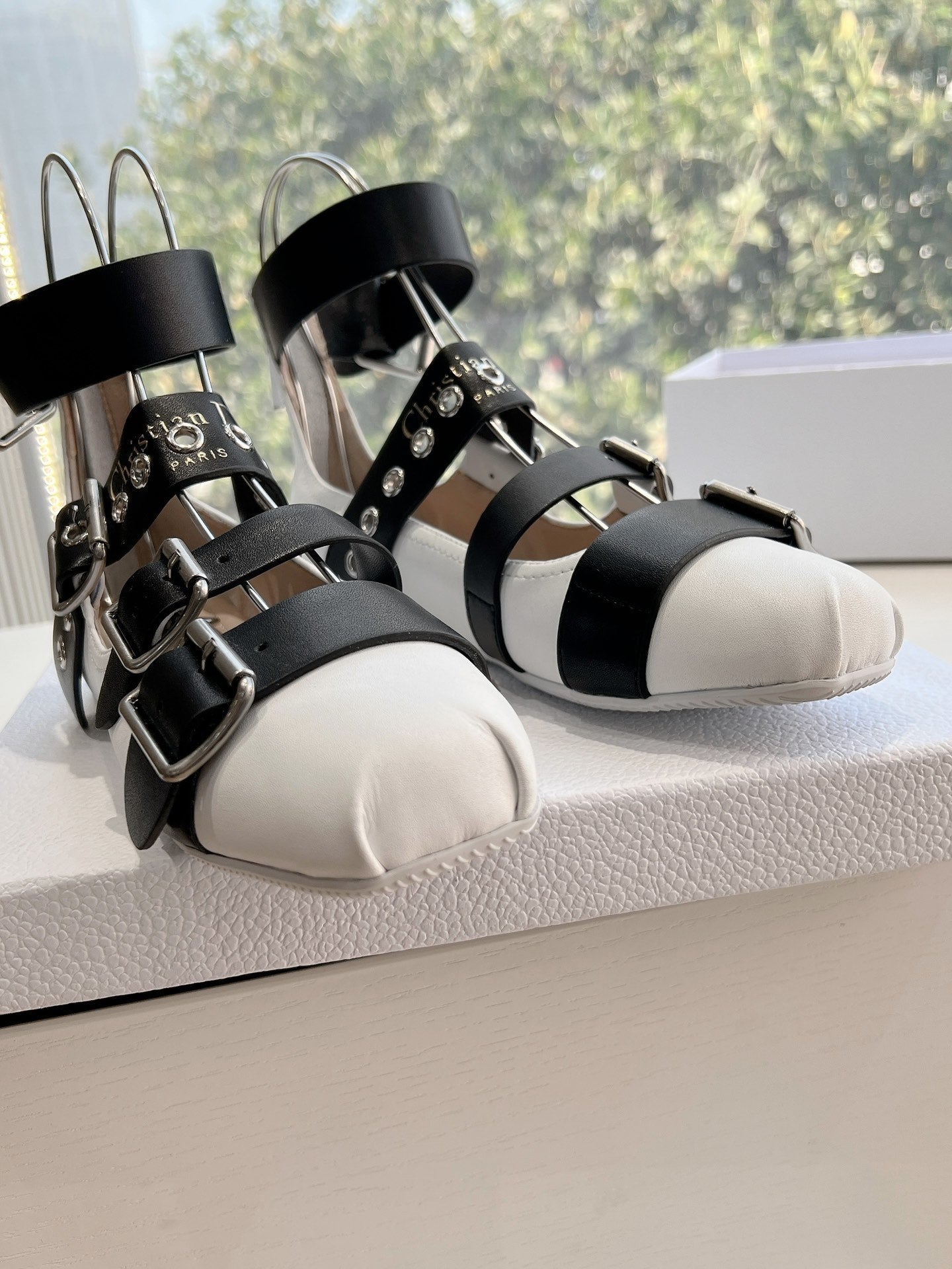 DIOR PUNK BALLET FLAT IN WHITE MIX BLACK CALFSKIN