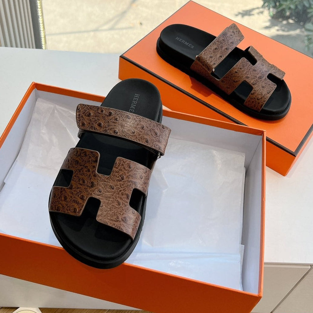 HERMES CHYPRE SANDAL IN CHOCOLATE BROWN GRAINED CALFSKIN