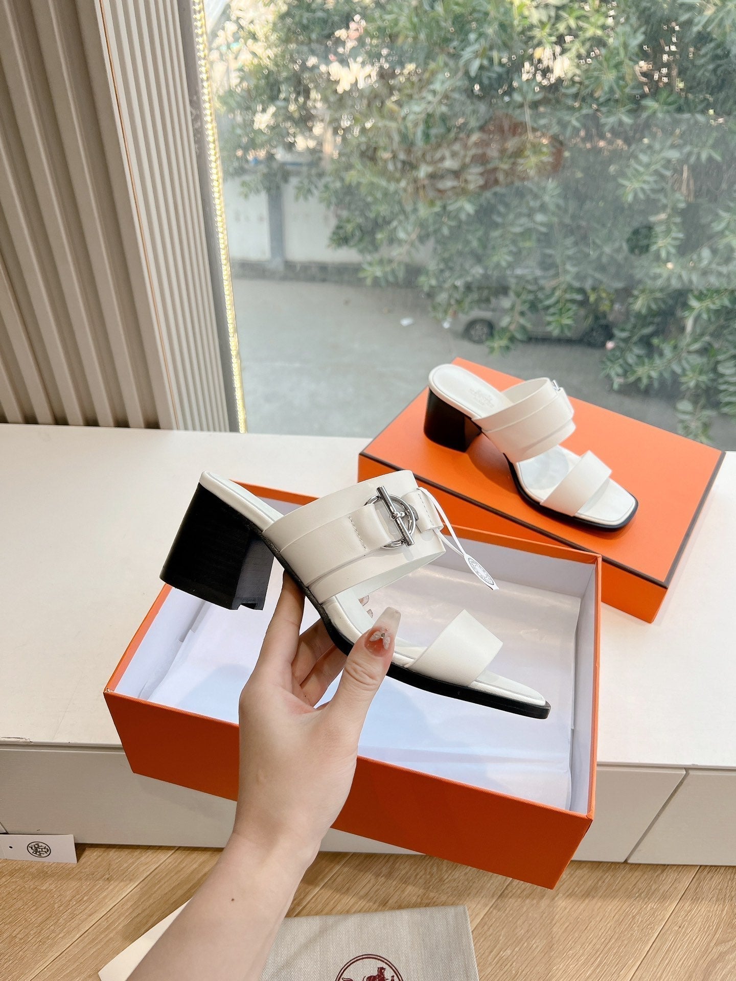 HERMES KUTE 60 SANDAL IN WHITE CALFSKIN