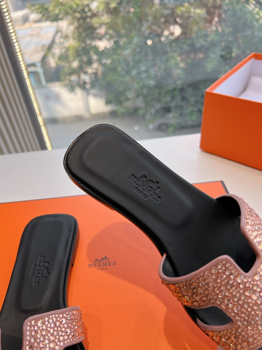 HERMES 0RAN SLIDE IN PENNY BROWN CALFSKIN WITH CRYSTALS