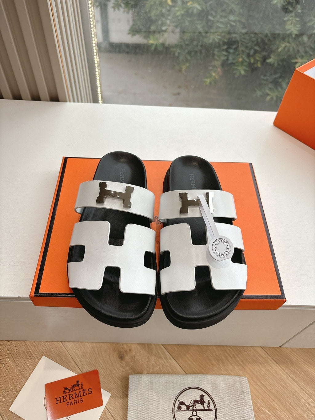 HERMES CHYPRE SANDAL IN WHITE CALFSKIN