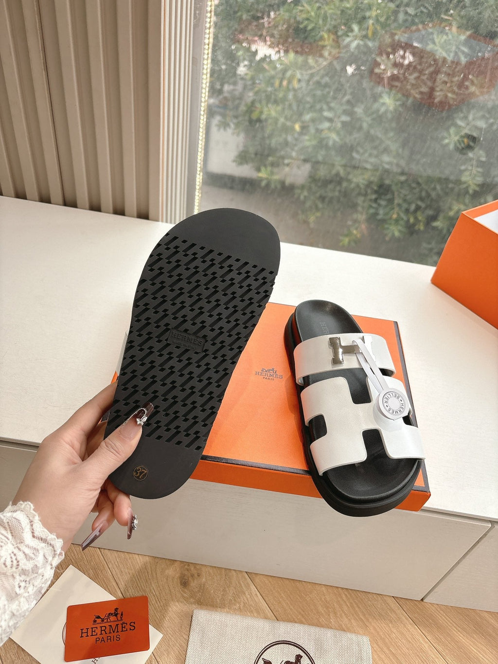 HERMES CHYPRE SANDAL IN WHITE CALFSKIN