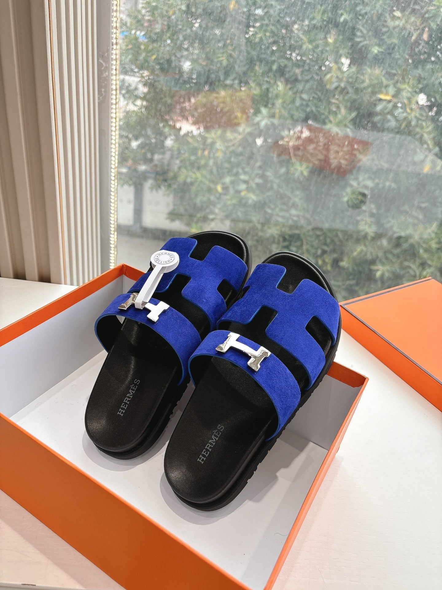 HERMES CHYPRE SANDAL IN COBALT BLUE SUEDE