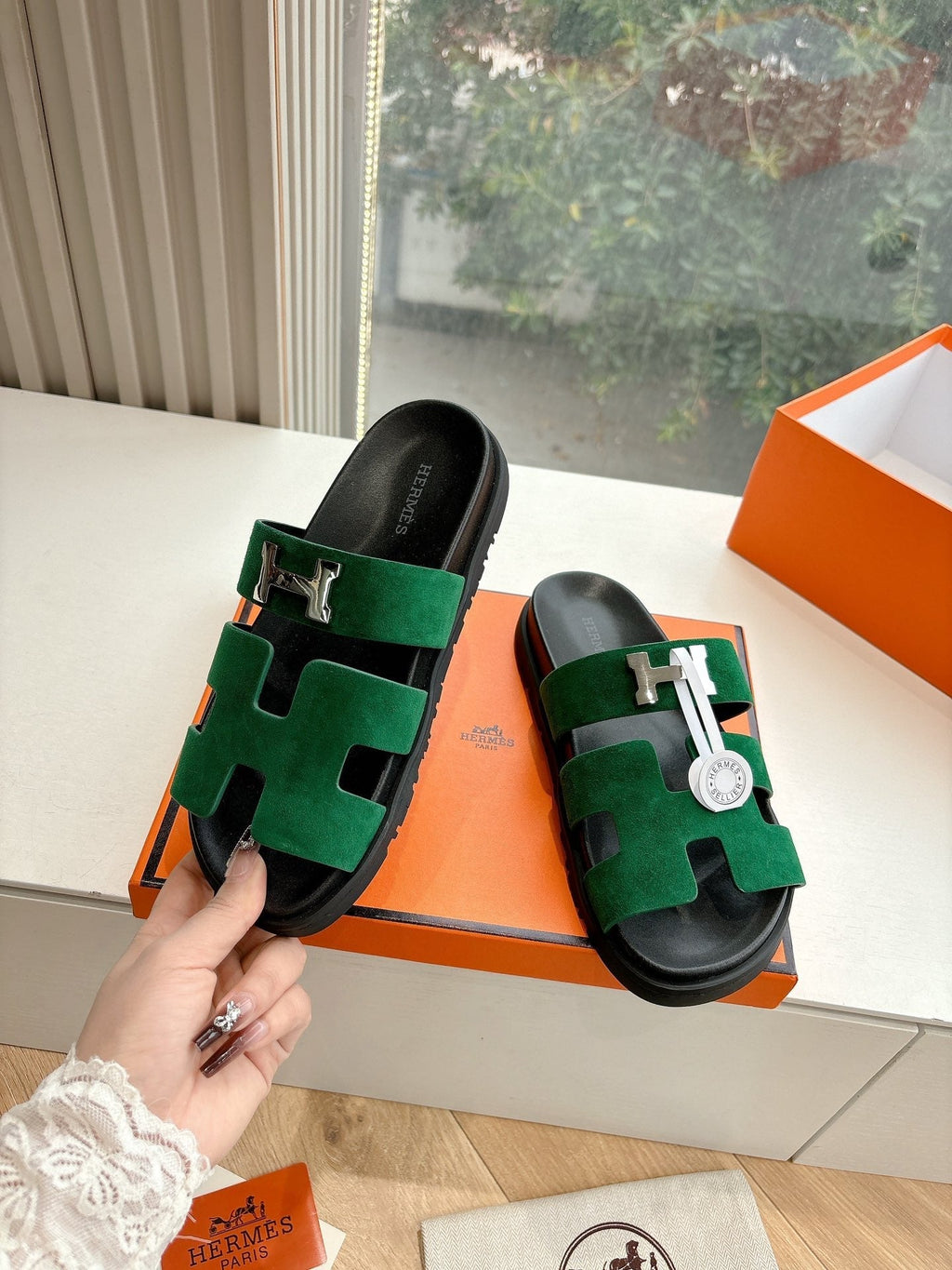 HERMES CHYPRE SANDAL IN PINE GREEN SUEDE