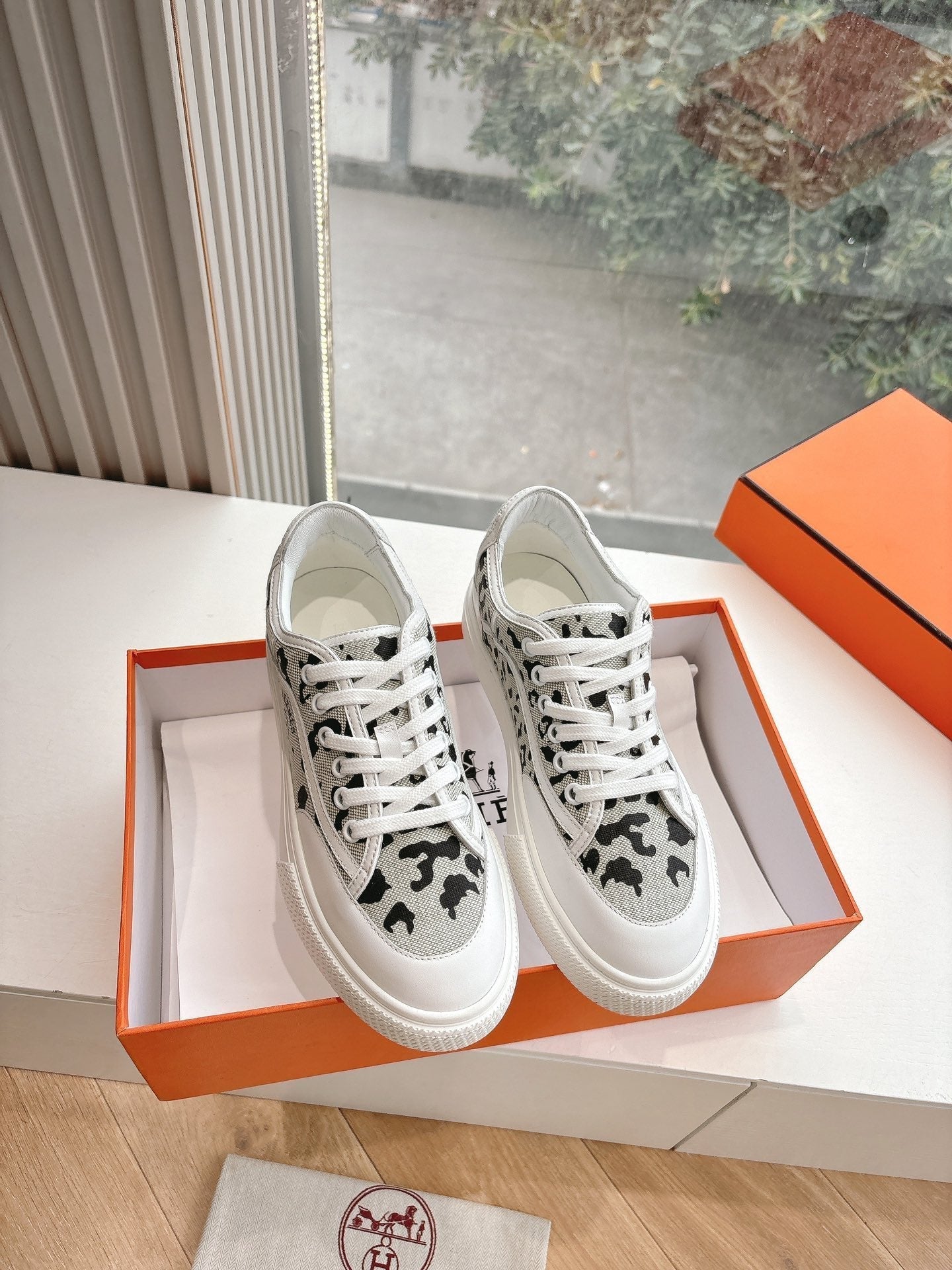 HERMES GET SNEAKER IN BLACK MIX PALE GRAY MAXI CANVAS AND CALFSKIN