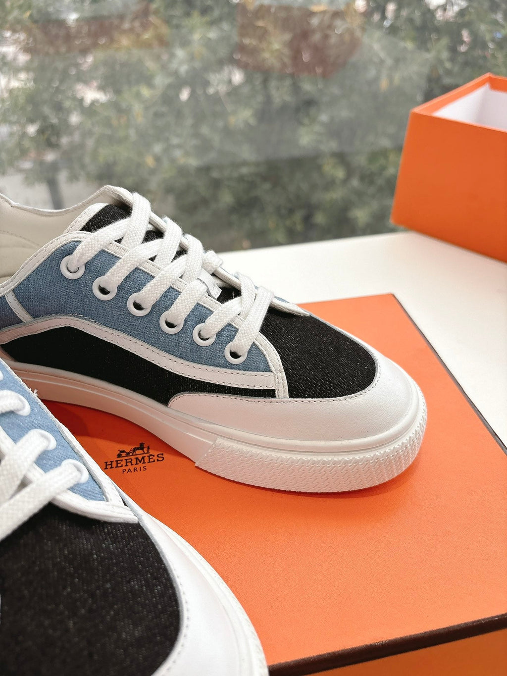 HERMES GET SNEAKER IN BLACK MIX LIGHT BLUE CANVAS AND CALFSKIN