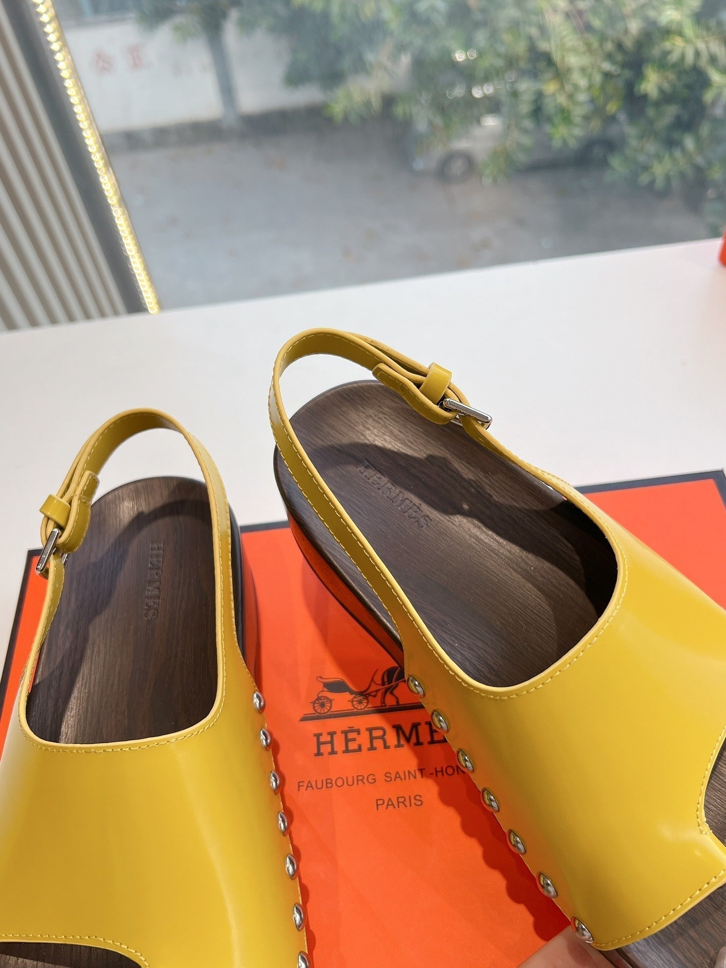 HERMES FLAT SANDAL IN CORN YELLOW CALFSKIN