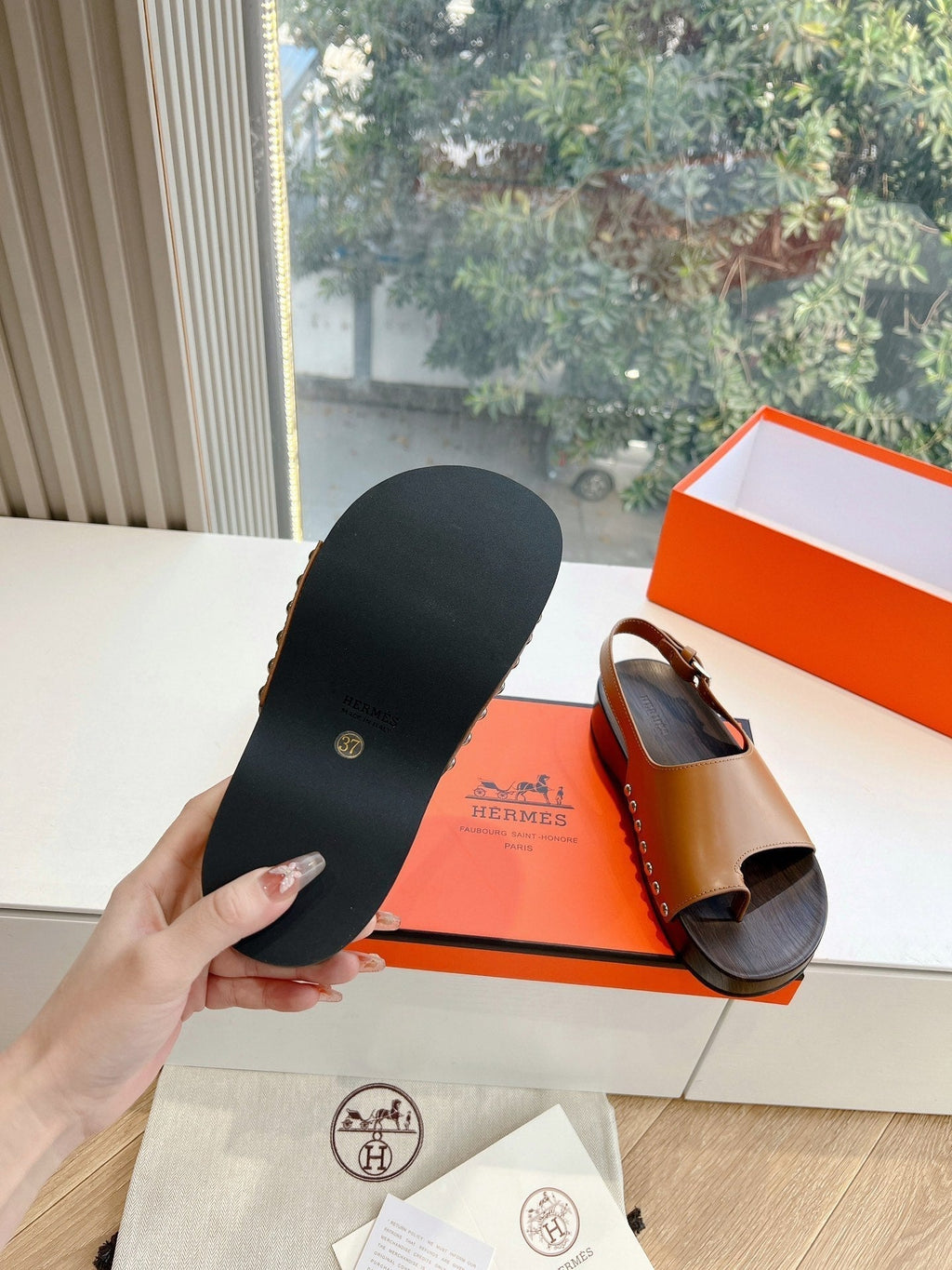 HERMES FLAT SANDAL IN BRONZE BROWN CALFSKIN