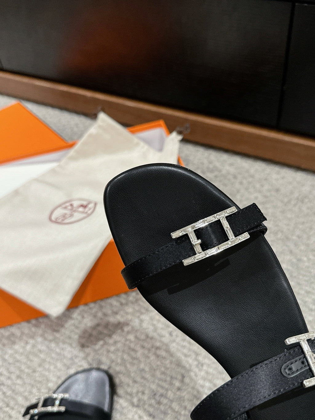 HERMES BUCKLE SANDAL BLACK CALFSKIN