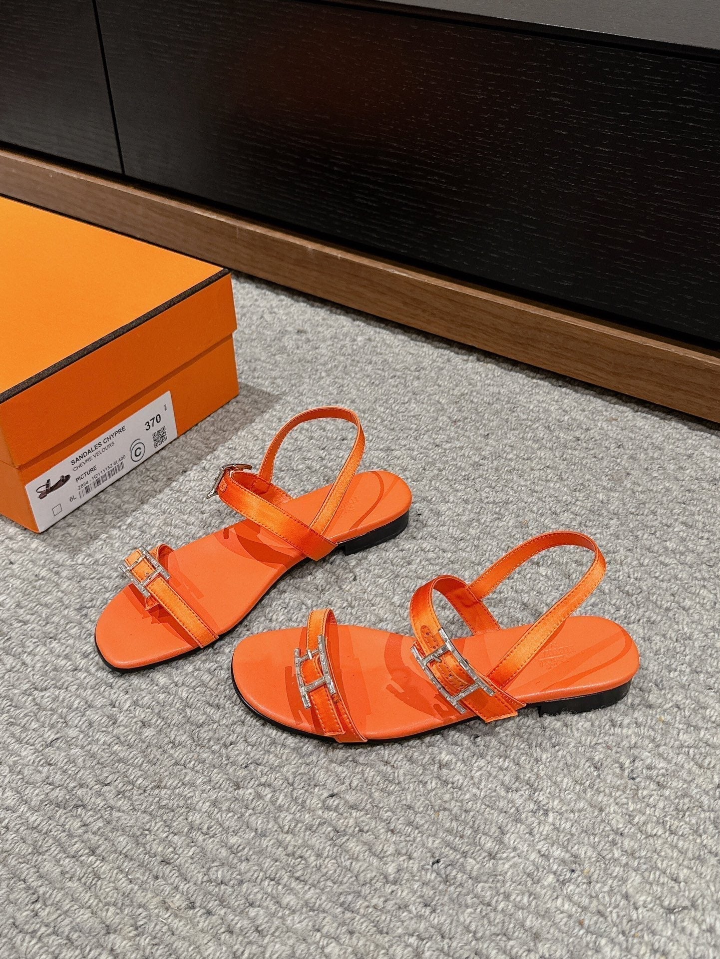 HERMES BUCKLE SANDAL BRIGHT ORANGE CALFSKIN