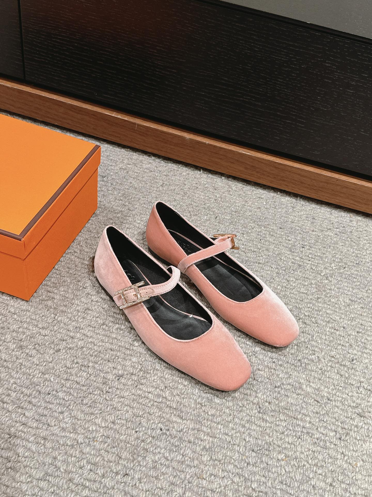 HERMES JANE BALLET FLAT PEACHY PINK VELVET