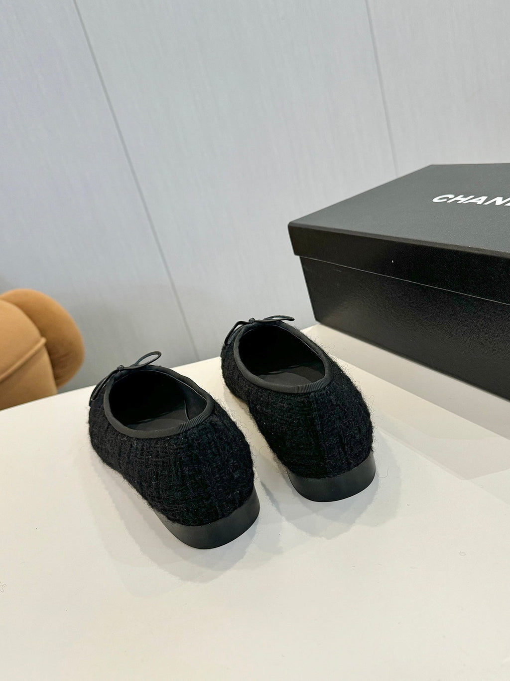 CHANEL BALLET FLATS IN BLACK TWEED AND FABRIC