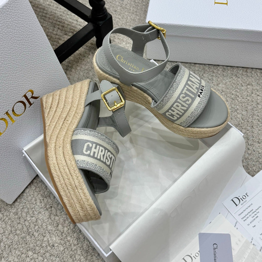DIOR DWAY WEDGE SANDAL 25S 95MM IN GRAY EMBROIDERED COTTON RAFFIA SOLE