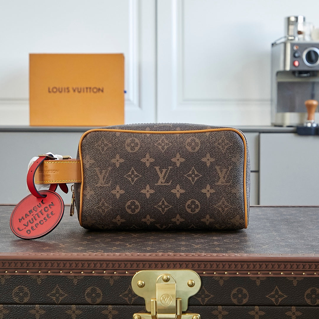 LOUIS VUITTON LOCKER DOPP KIT 23 IN BROWN MONOGRAM DUST CANVAS