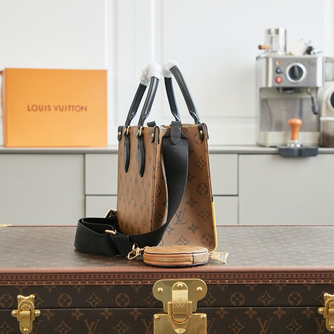 LOUIS VUITTON ONTHEGO PM 25 IN BROWN MONOGRAM CANVAS WITH DUCK SHAPE