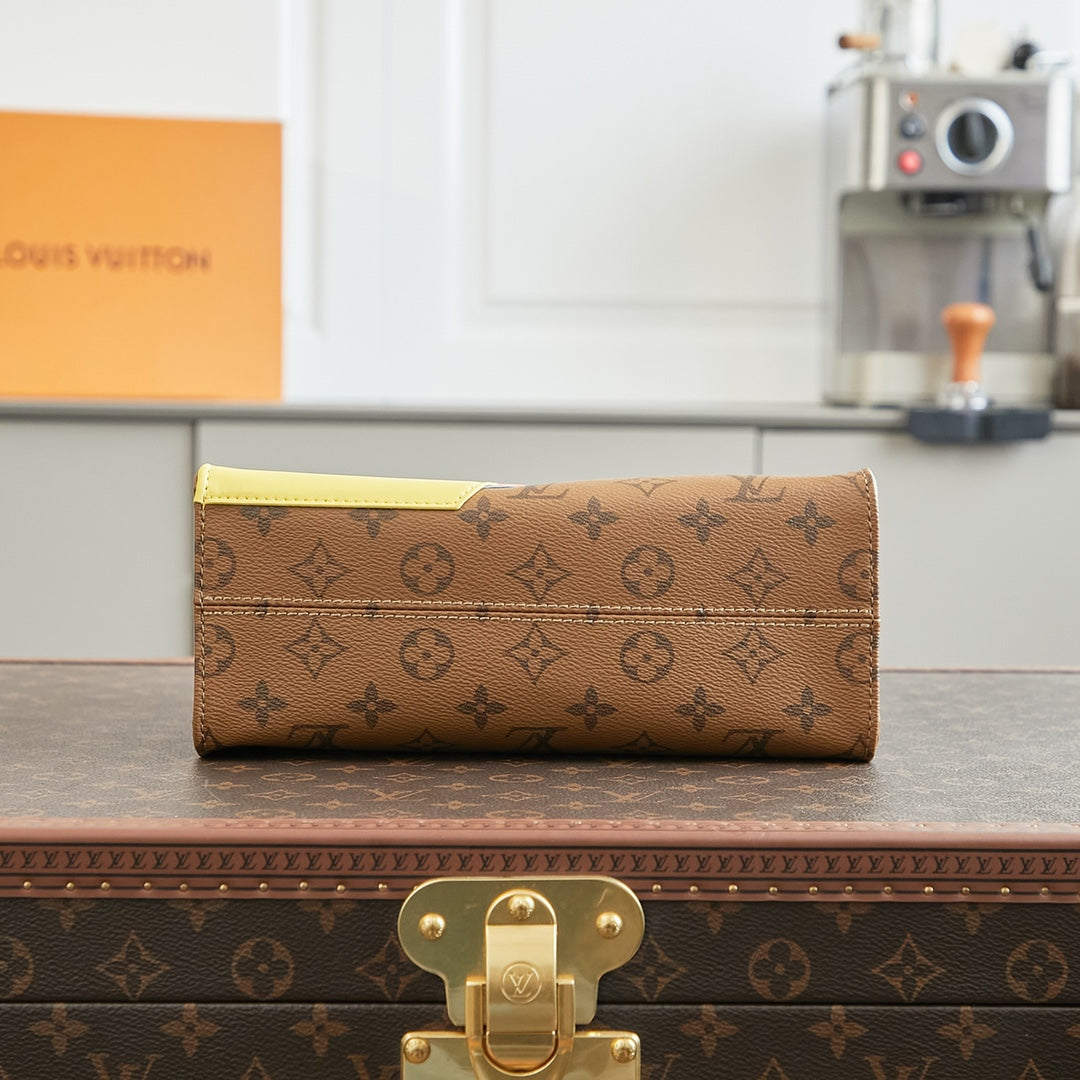 LOUIS VUITTON ONTHEGO PM 25 IN BROWN MONOGRAM CANVAS WITH DUCK SHAPE