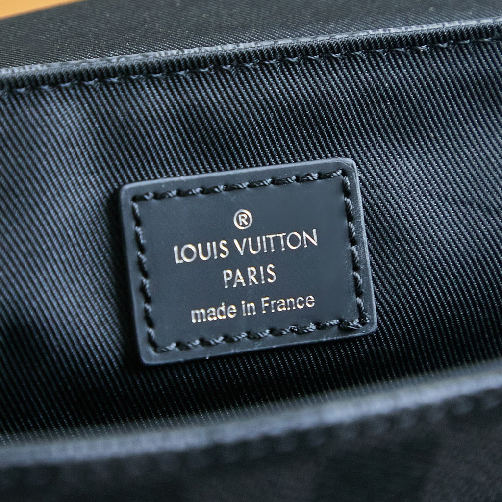 LOUIS VUITTON DISTRICT 25 IN GREY BLACK DAMIER GRAPHITE CANVAS