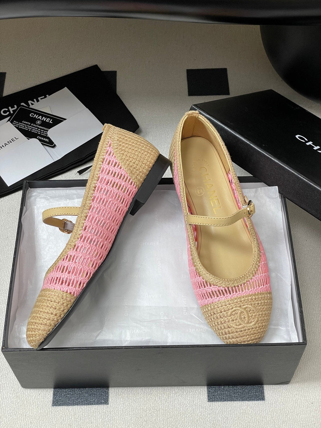 CHANEL BALLET MARY JANE 10MM IN NATURAL BEIGE AND PINK RAFFIA