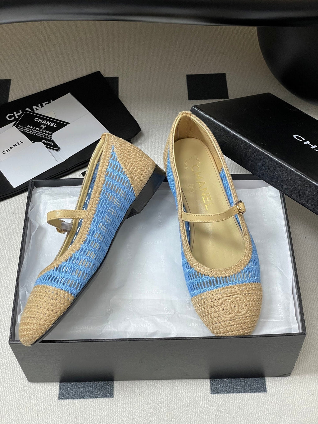 CHANEL BALLET MARY JANE 10MM IN NATURAL BEIGE AND BLUE RAFFIA