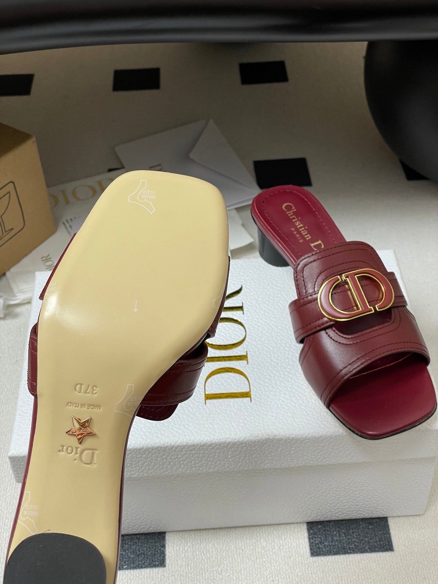 DIOR HIGH HEEL CLASSIC MONTAIGNE 40 MM 25S IN DARK RED LAMBSKIN WITH CD LOGO