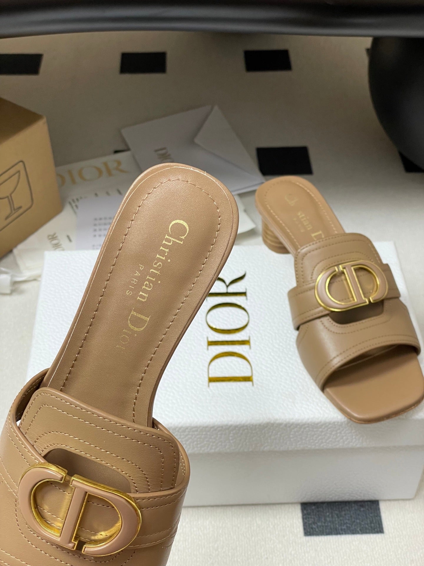 DIOR HIGH HEEL CLASSIC MONTAIGNE 40 MM 25S IN BROWN LAMBSKIN WITH CD LOGO