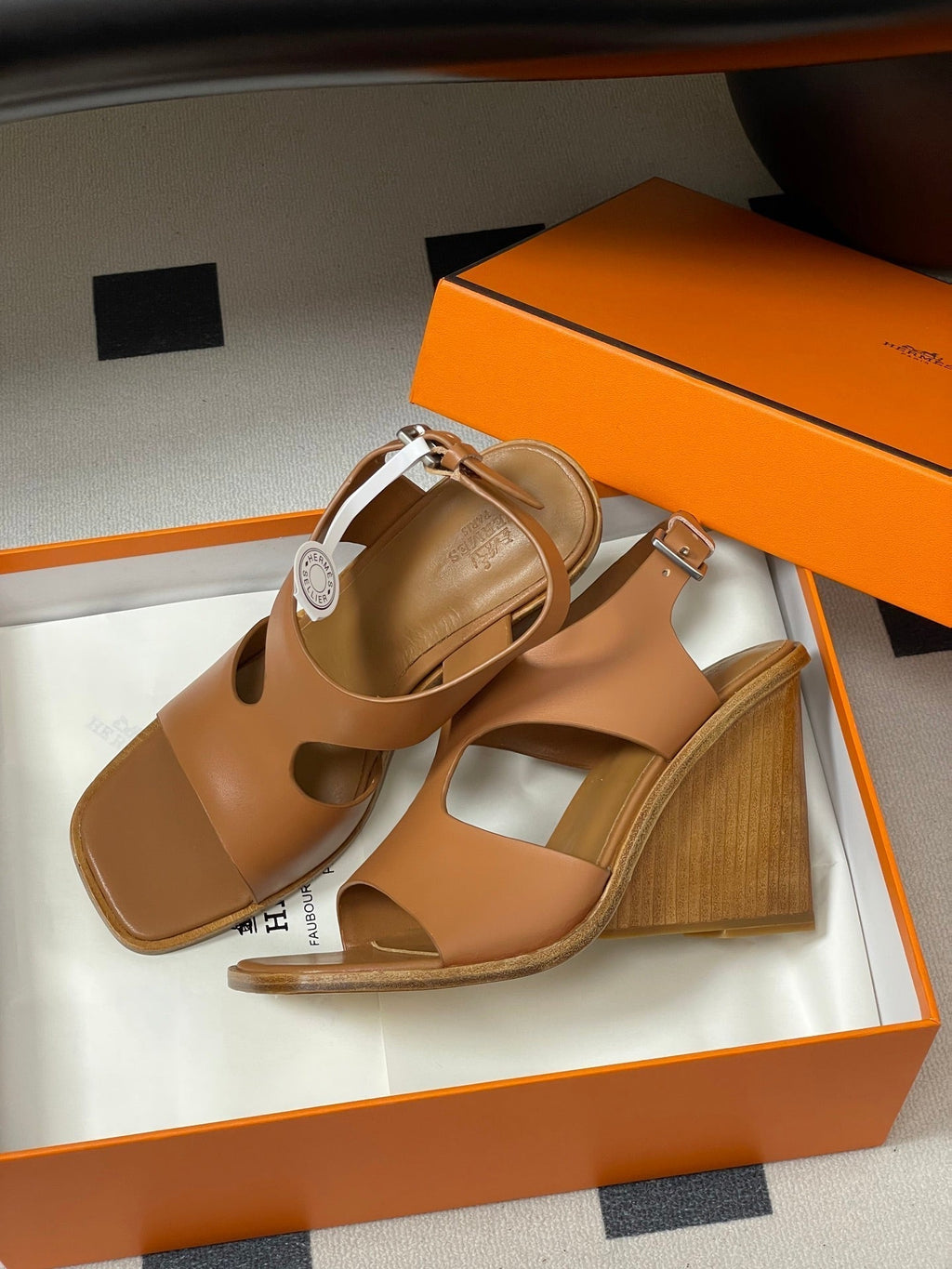HERMES 25S KALYA WEDGE SANDAL 100 MM IN BROWN LAMBSKIN