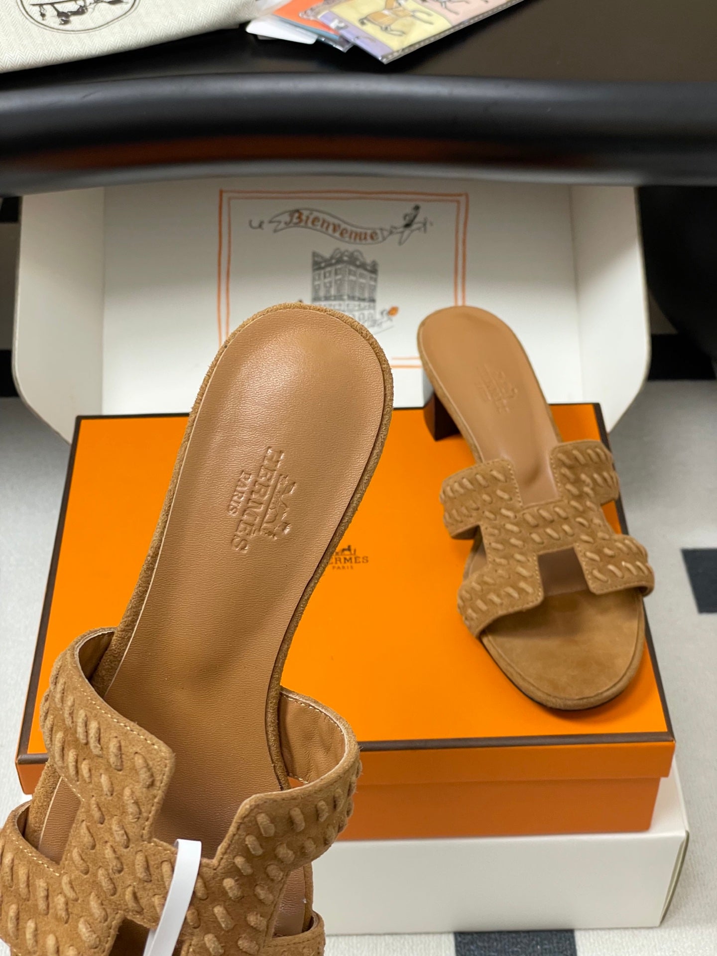 HERMES 25S ORAN HIGH‑HEEL SANDAL IN LIGHT BROWN SUEDE AND LAMBSKIN