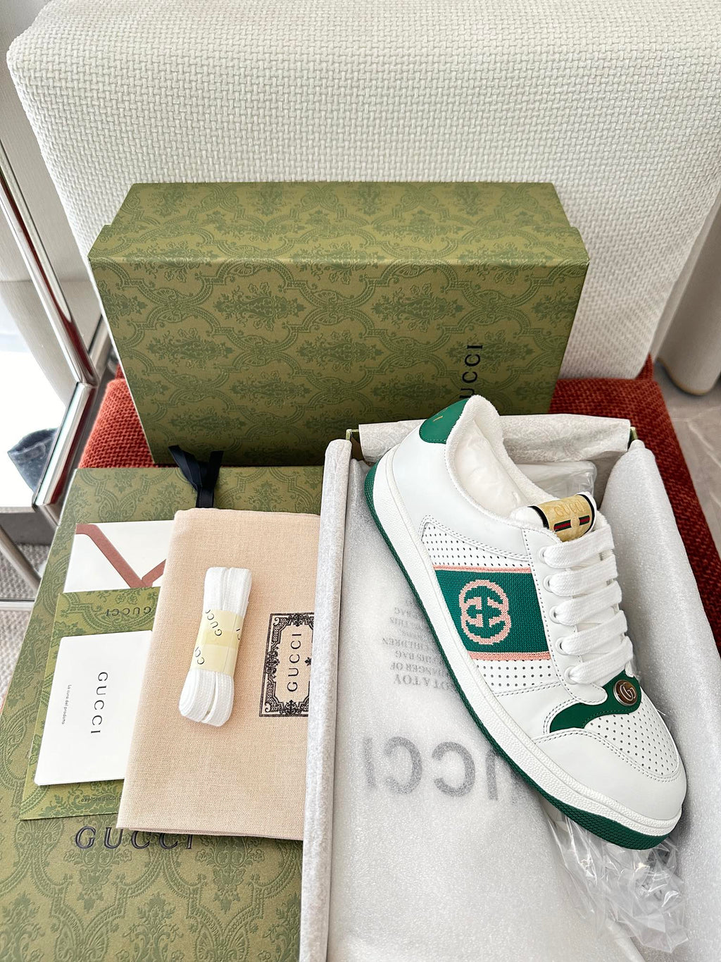 GUCCI SCREENER SNEAKER WHITE AND DARK GREEN CALFSKIN