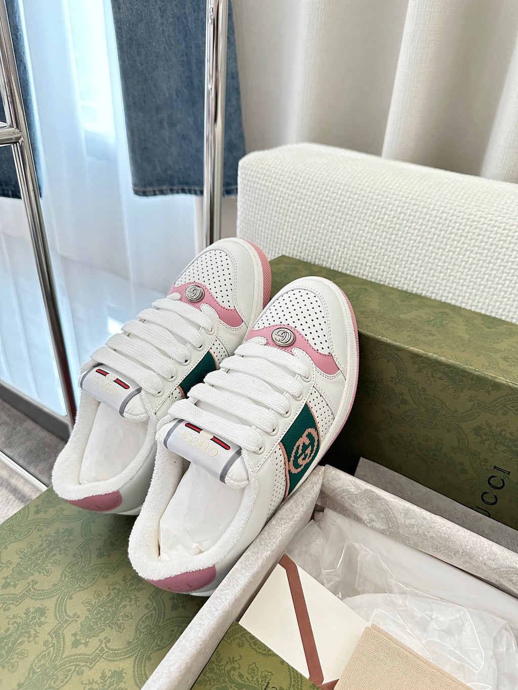 GUCCI SCREENER SNEAKER WHITE AND PINK CALFSKIN