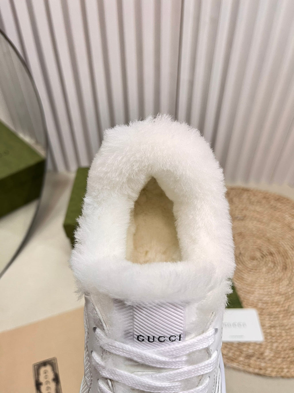 GUCCI SNEAKER IN RICE WHITE CALFSKIN AND LAMB WOOL LINING