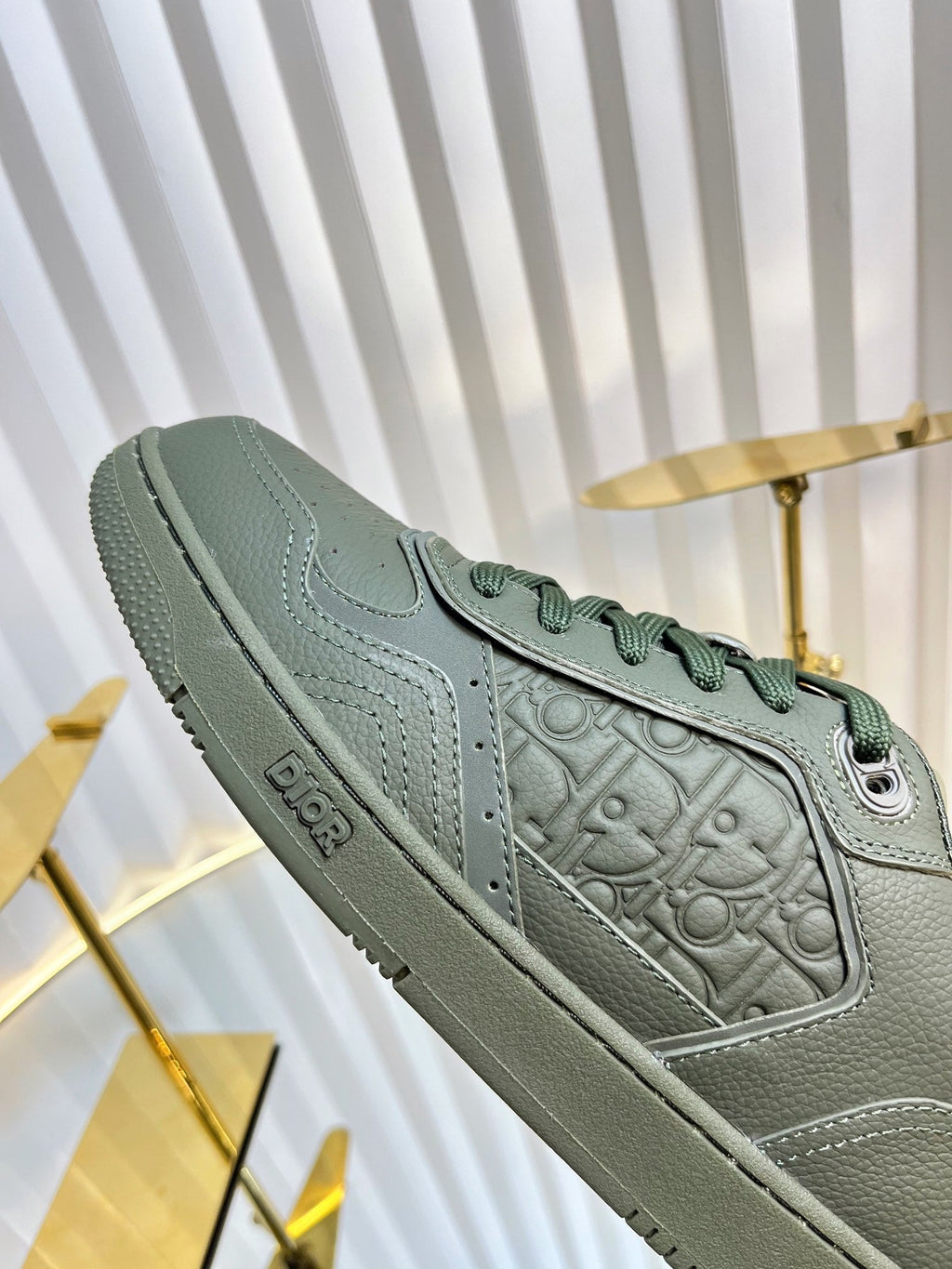 DIOR B27 LOW-TOP SNEAKER ARMY GREEN SMOOTH CALFSKIN