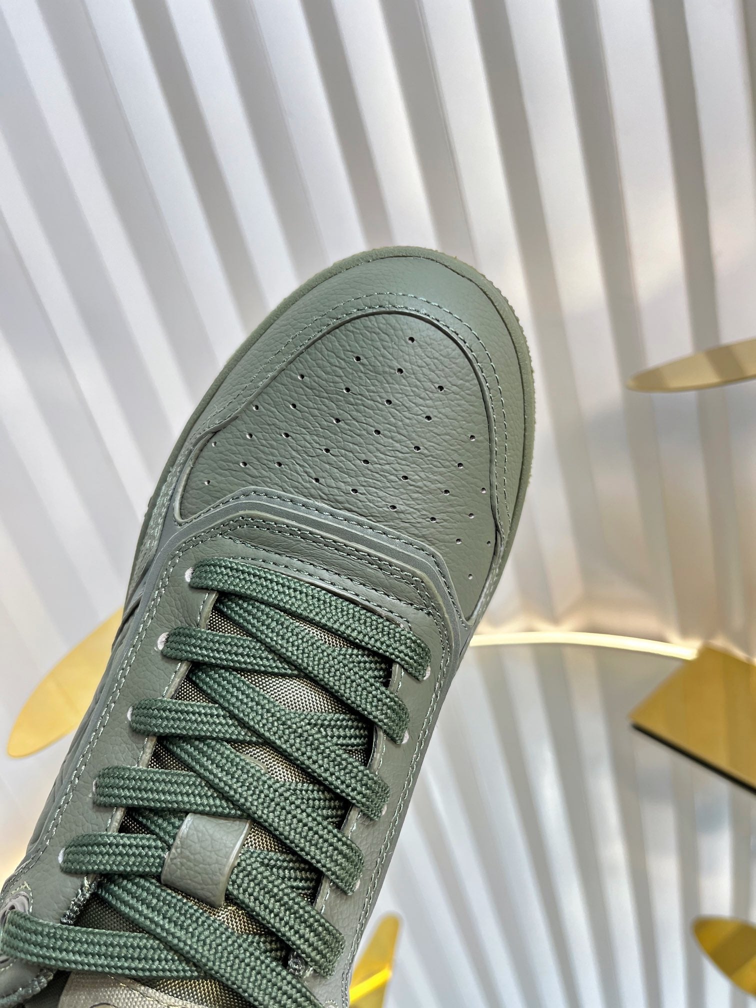 DIOR B27 LOW-TOP SNEAKER ARMY GREEN SMOOTH CALFSKIN