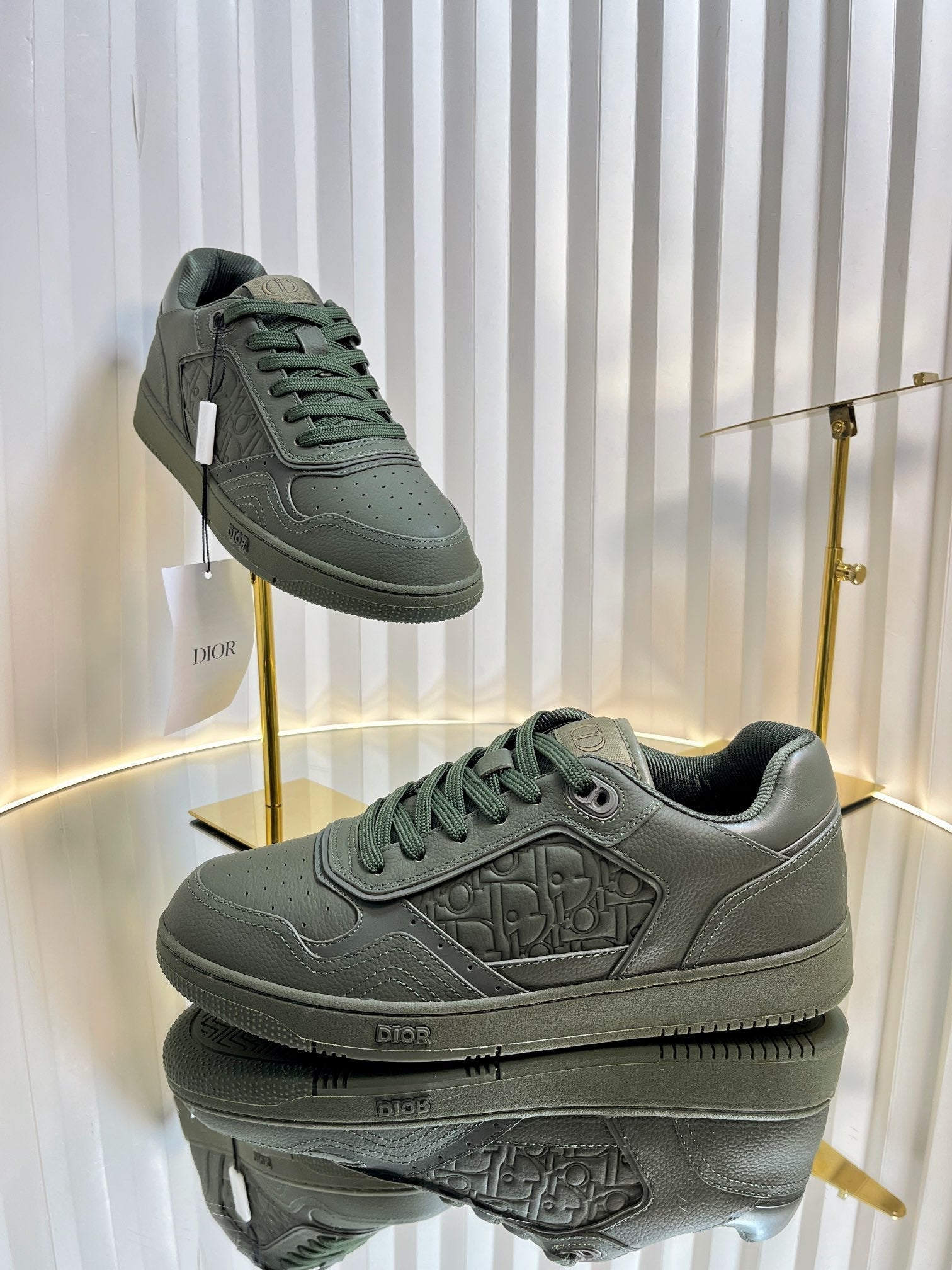 DIOR B27 LOW-TOP SNEAKER ARMY GREEN SMOOTH CALFSKIN