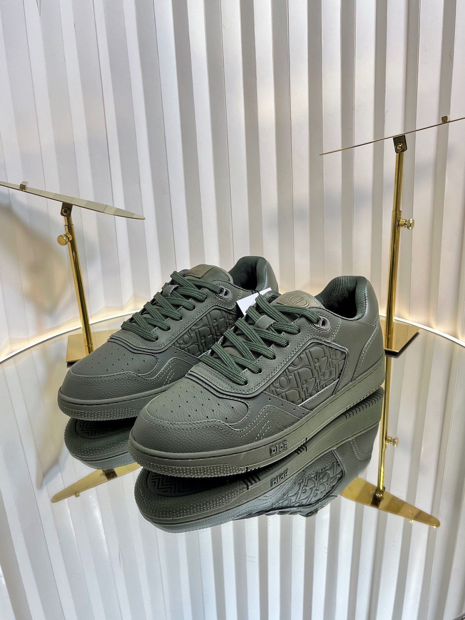 DIOR B27 LOW-TOP SNEAKER ARMY GREEN SMOOTH CALFSKIN