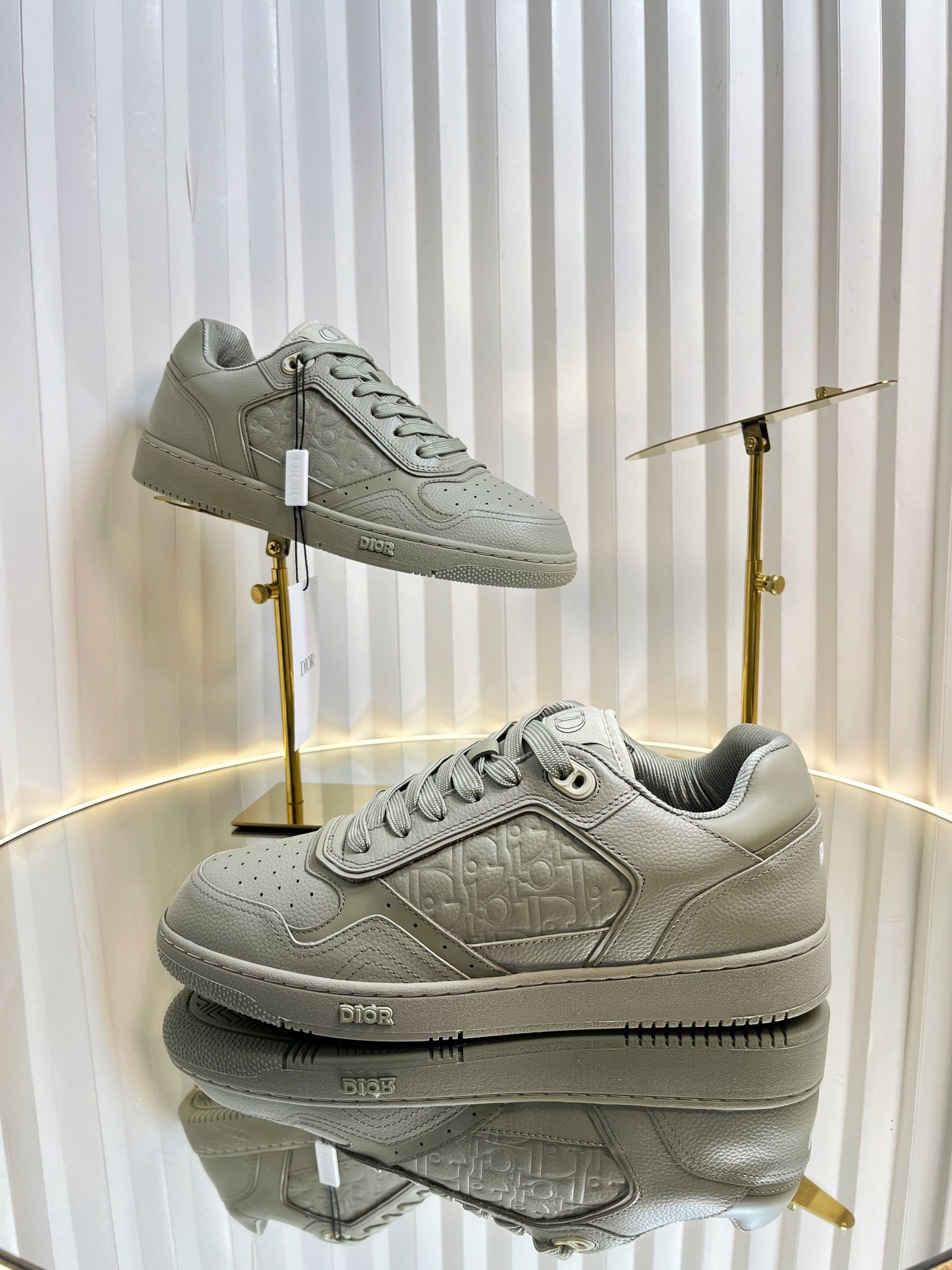 DIOR B27 LOW-TOP SNEAKER TROUT GRAY SMOOTH CALFSKIN