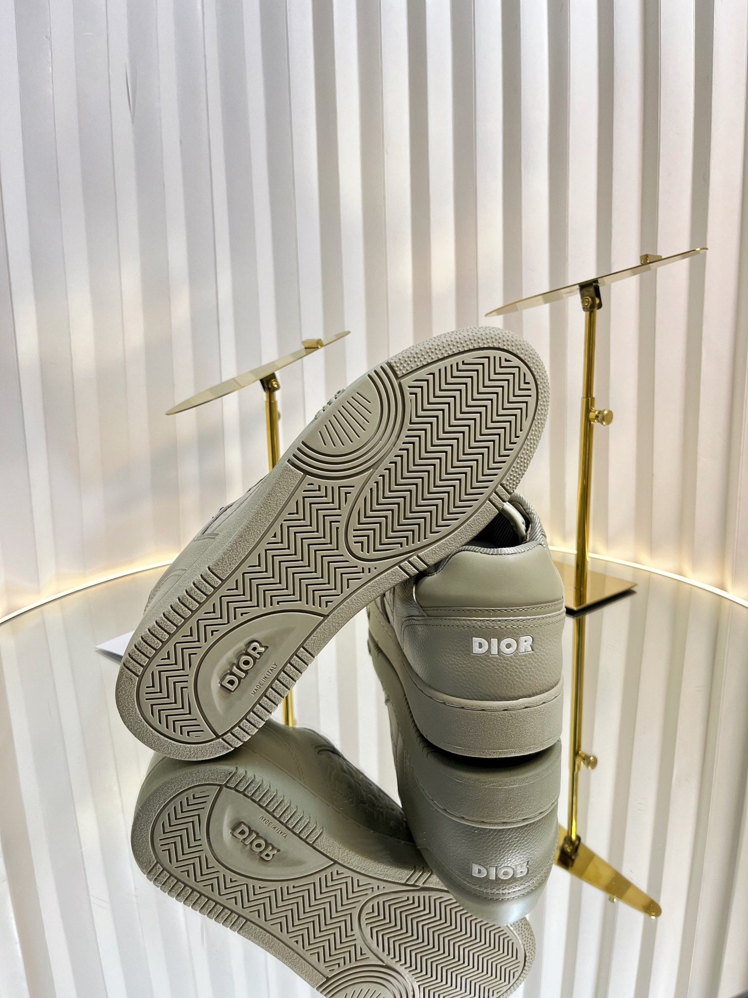 DIOR B27 LOW-TOP SNEAKER TROUT GRAY SMOOTH CALFSKIN