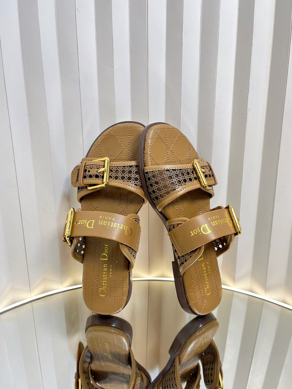DIOR D-AVENUE SLIDES 25S IN BROWN CALFSKIN MICRO CANNAGE MOTIF