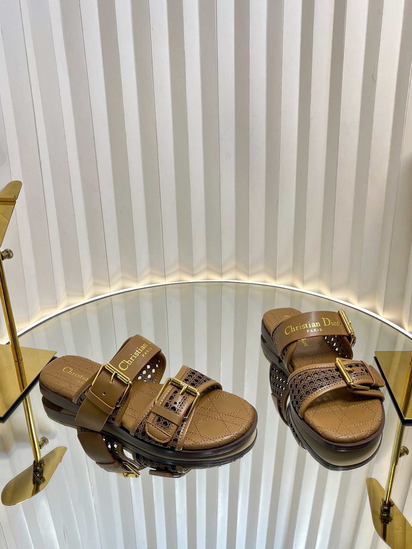 DIOR D-AVENUE SLIDES 25S IN BROWN CALFSKIN MICRO CANNAGE MOTIF