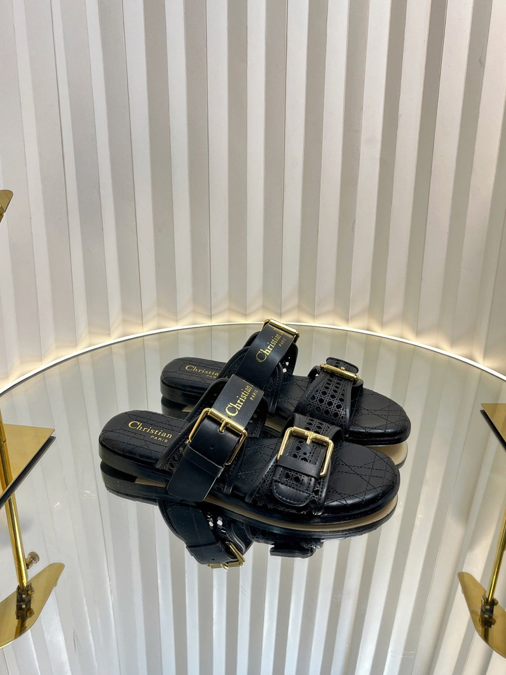DIOR D-AVENUE SLIDES 25S IN BLACK CALFSKIN MICRO CANNAGE MOTIF