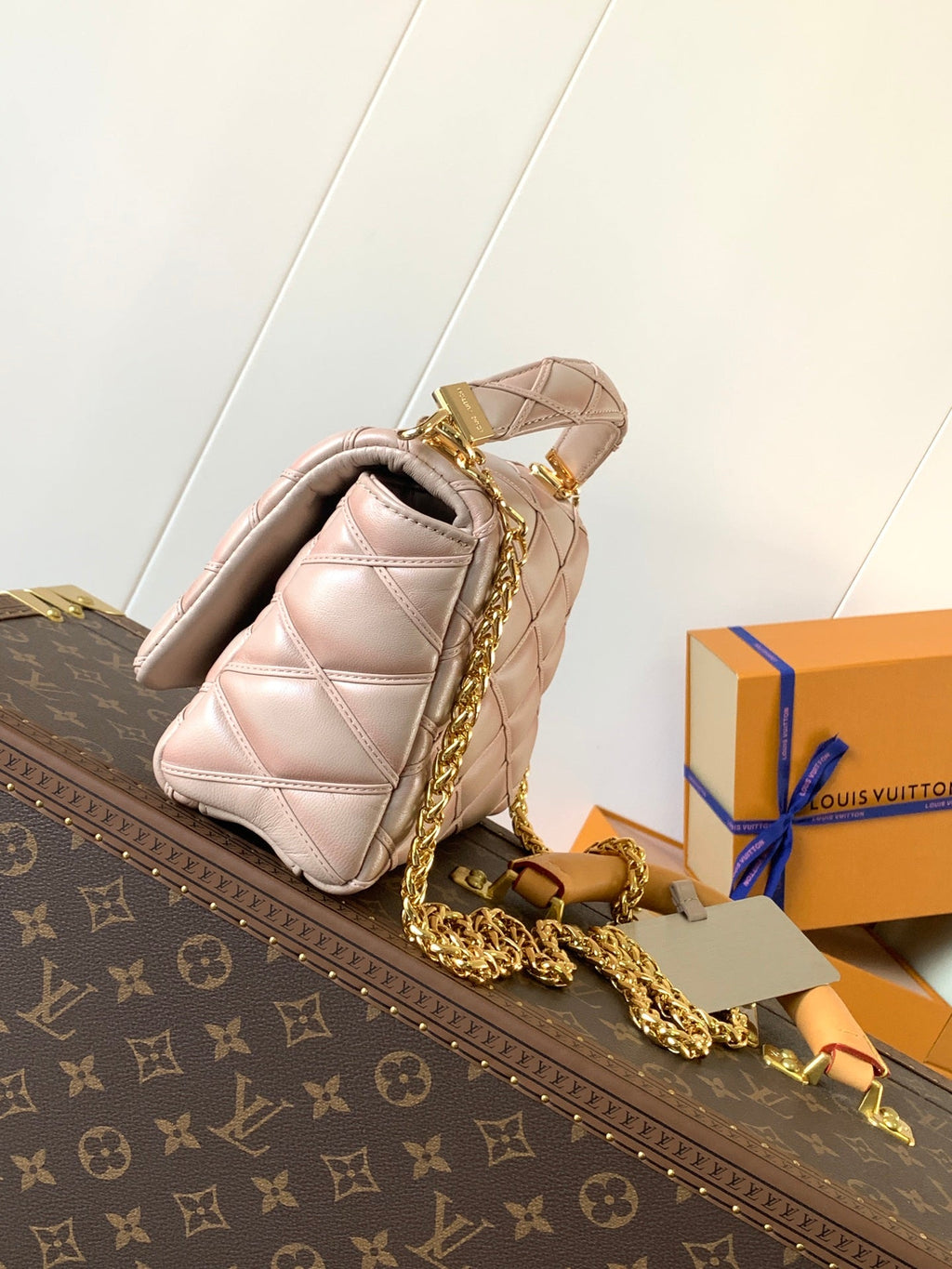 LOUIS VUITTON LV 25S GO-14 MM 23 IN LIGHT PINK QUILTED LAMBSKIN GOLD HARDWRE