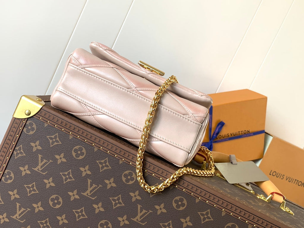 LOUIS VUITTON LV 25S GO-14 MM 23 IN LIGHT PINK QUILTED LAMBSKIN GOLD HARDWRE