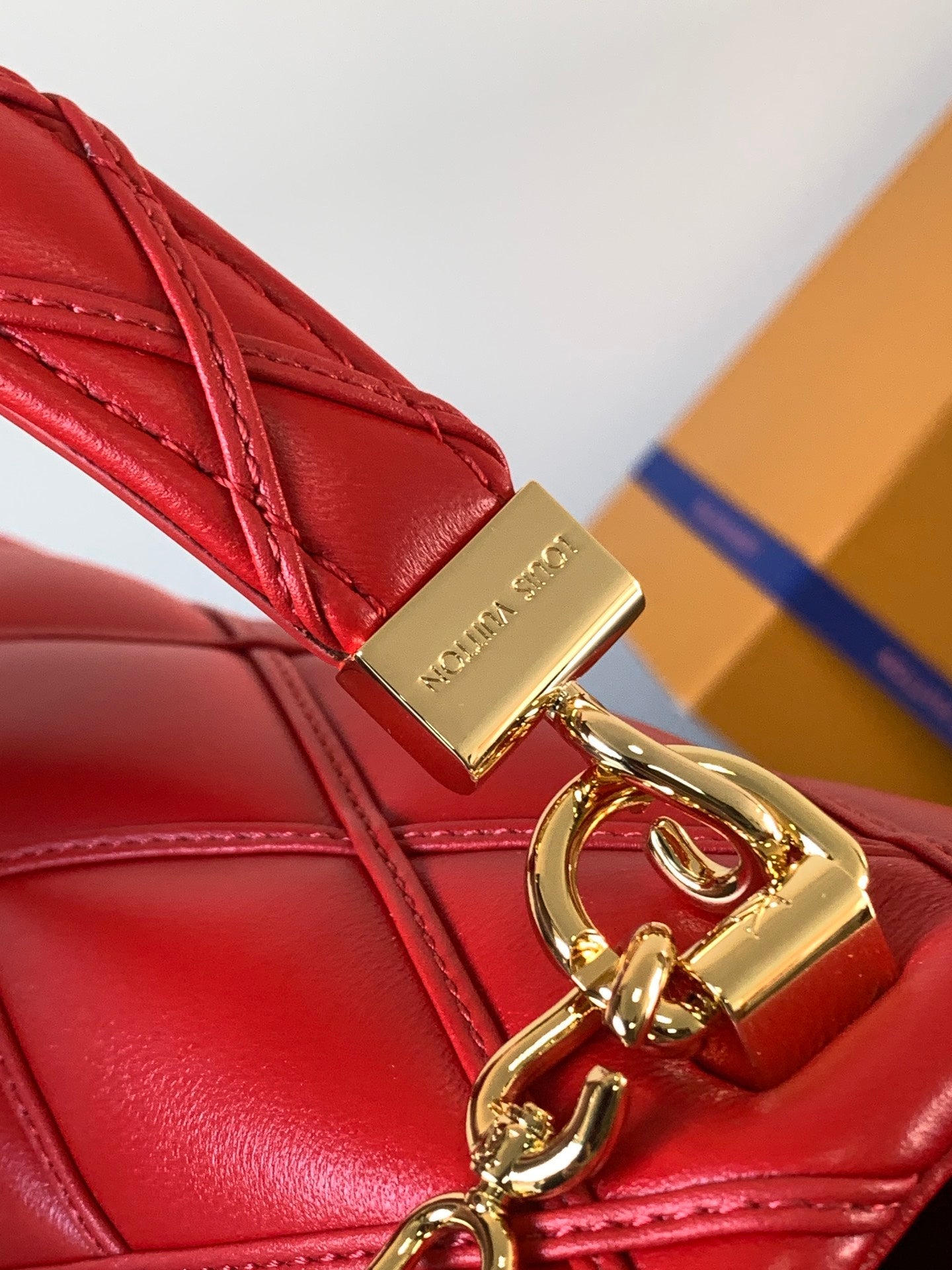LOUIS VUITTON LV 25S GO-14 MM 23 IN CRIMSON RED QUILTED LAMBSKIN GOLD HARDWRE