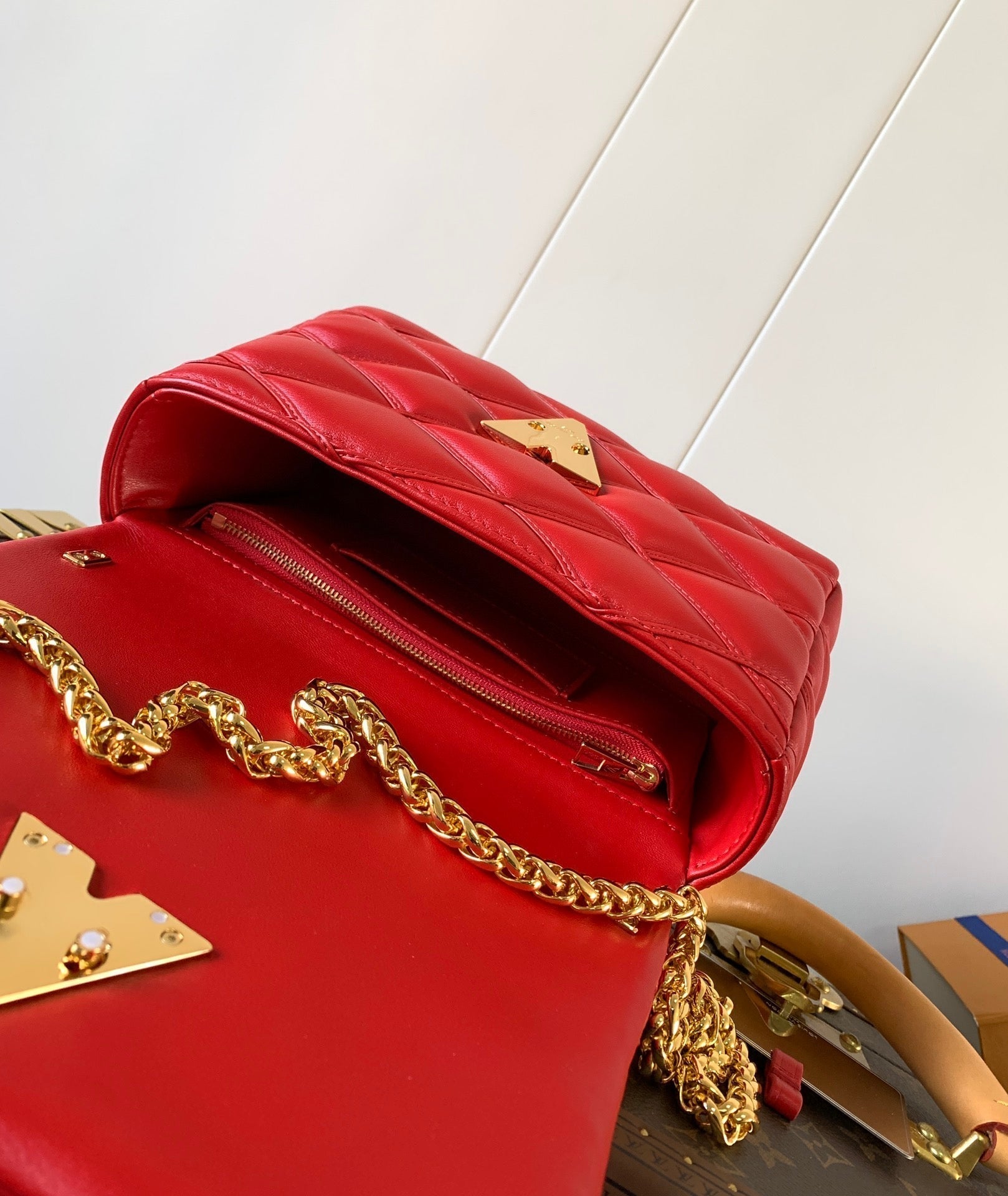 LOUIS VUITTON LV 25S GO-14 MM 23 IN CRIMSON RED QUILTED LAMBSKIN GOLD HARDWRE