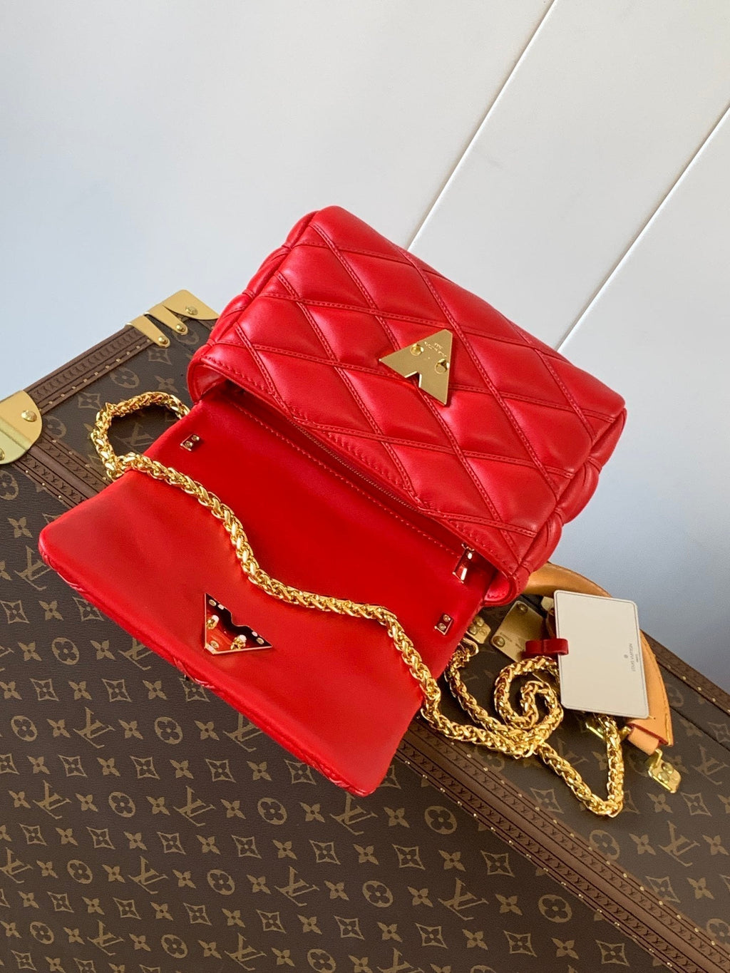 LOUIS VUITTON LV 25S GO-14 MM 23 IN CRIMSON RED QUILTED LAMBSKIN GOLD HARDWRE
