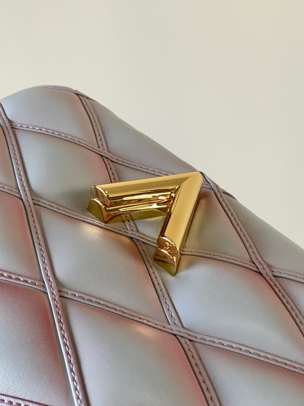 LOUIS VUITTON LV 25S GO-14 MM 23 IN LAVENDER GRAY QUILTED LAMBSKIN GOLD HARDWRE