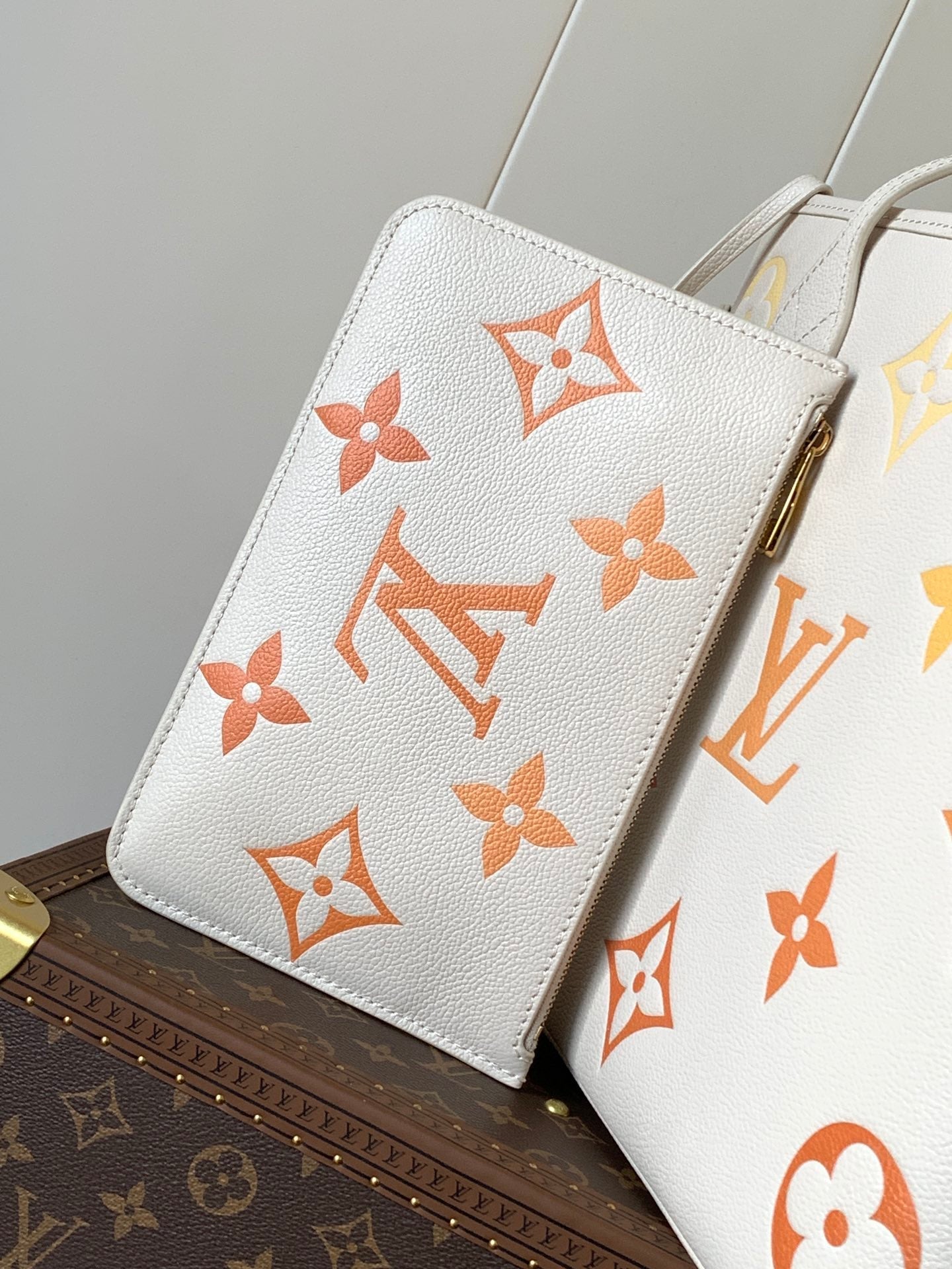 LOUIS VUITTON NEVERFULL MM TOTE BAG 32 IN WHITE MIX ORANGE CALFSKIN
