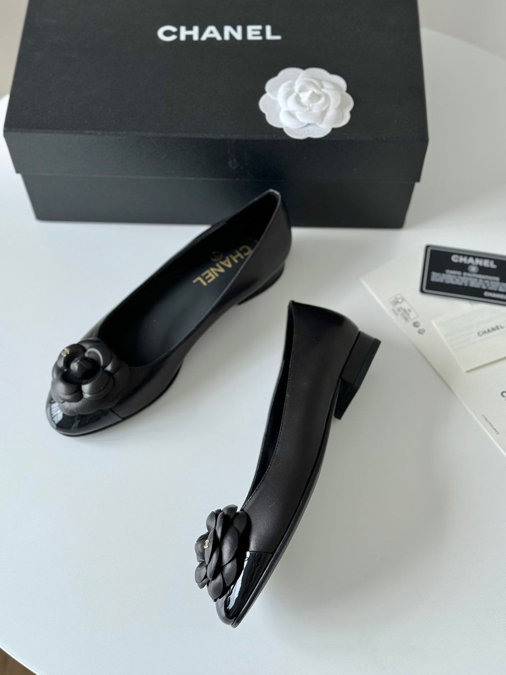 CHANEL BALLET FLAT BLACK LAMBSKIN WITH FLOWER